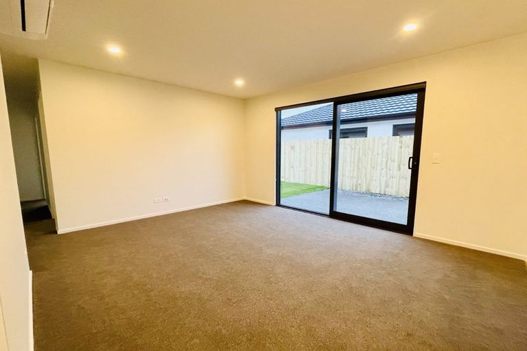 Photo of property in 5 Oakvale Lane, Halswell, Christchurch, 8025