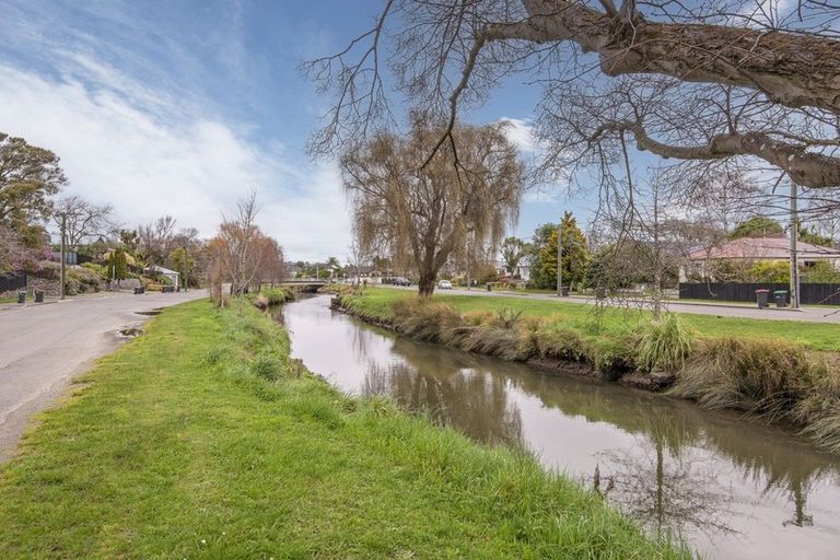 Photo of property in 231 Fifield Terrace, Opawa, Christchurch, 8023