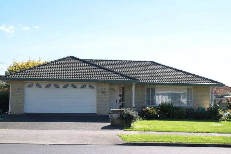 Photo of property in 21 Tarnica Road, Northpark, Auckland, 2013