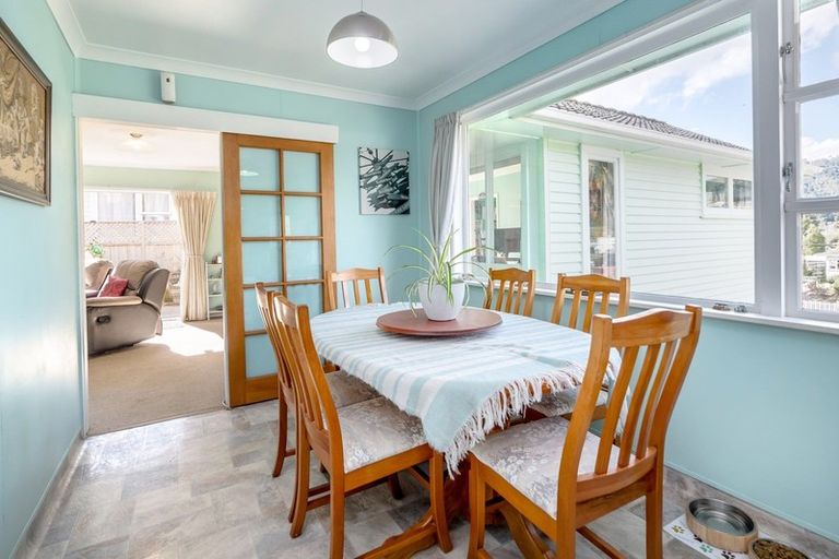 Photo of property in 184 George Street, Stokes Valley, Lower Hutt, 5019