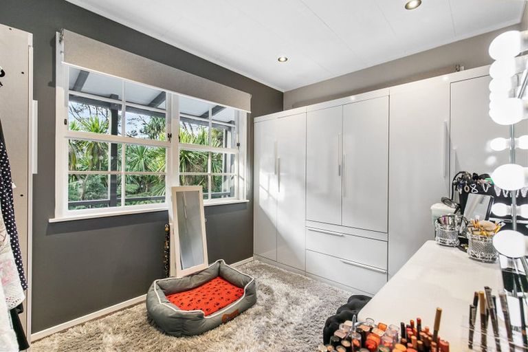 Photo of property in 19 Laser Place, Bayview, Auckland, 0629