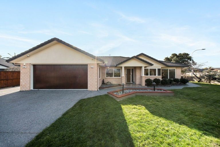 Photo of property in 2 Aranui Drive, Papamoa Beach, Papamoa, 3118