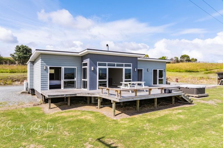 Photo of property in 918 Oneriri Road, Kaiwaka, 0573