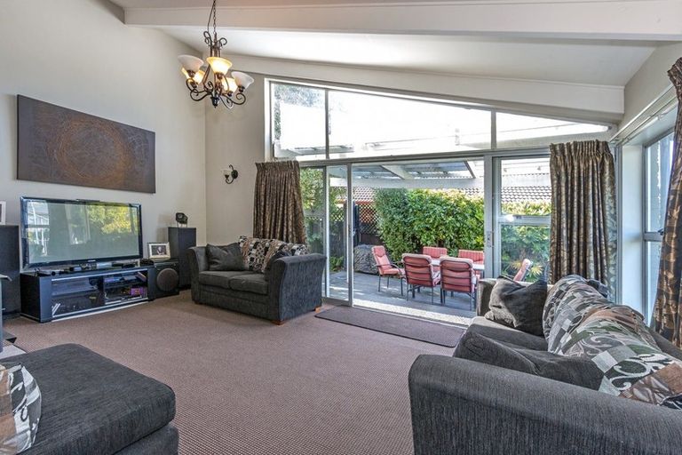 Photo of property in 38 Kimberley Street, Casebrook, Christchurch, 8051