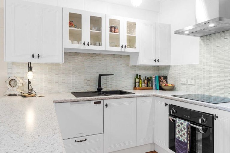 Photo of property in 1 Burgess Street, Te Aroha, 3320