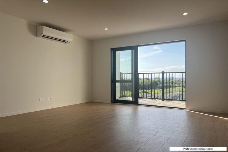 Photo of property in 3 Mataitai Road, Hobsonville, Auckland, 0618