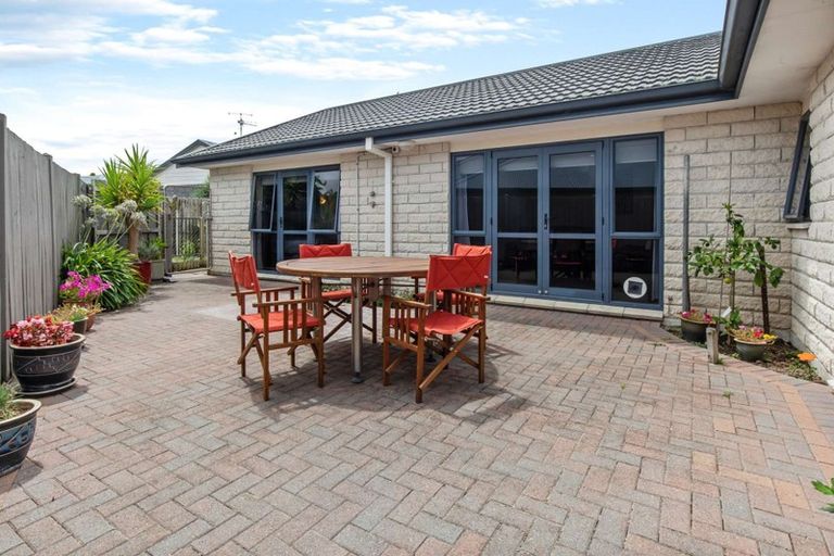 Photo of property in 50 Diomede Glade, Flagstaff, Hamilton, 3210