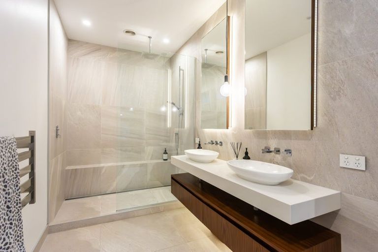 Photo of property in 16 Tuatini Place, Long Bay, Auckland, 0630