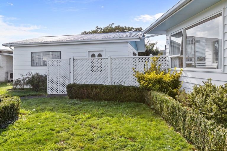 Photo of property in 4 Fairbrother Street, Carterton, 5713