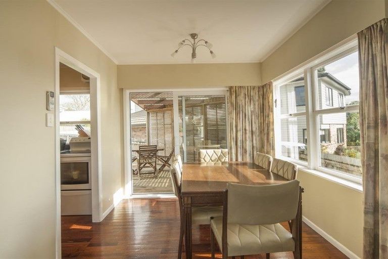 Photo of property in 1/60 Salisbury Road, Birkdale, Auckland, 0626