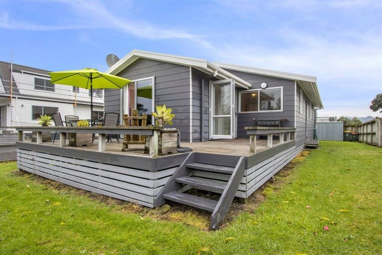 Photo of property in 16 Tatai Road, Bowentown, Waihi Beach, 3177