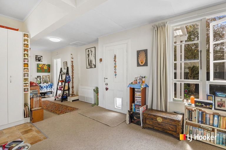 Photo of property in 23 Royal Crescent, Saint Kilda, Dunedin, 9012