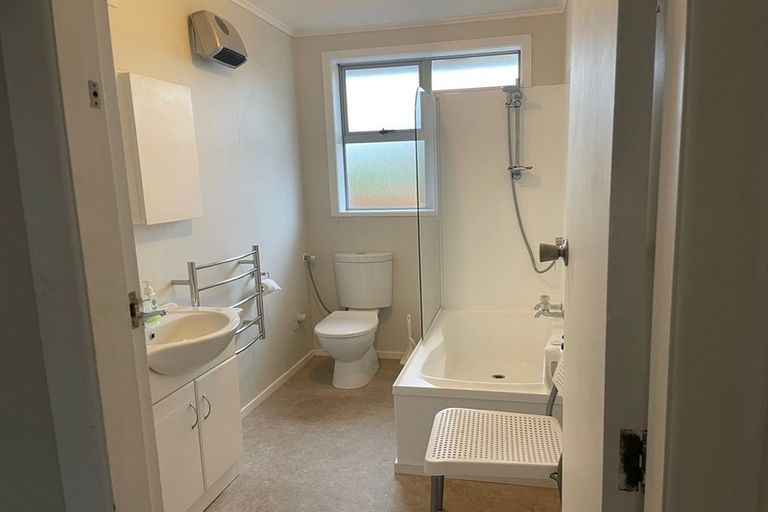 Photo of property in 2/8 Liverpool Street, Trentham, Upper Hutt, 5018