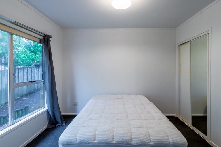 Photo of property in 19 Morriggia Place, Bayview, Auckland, 0629
