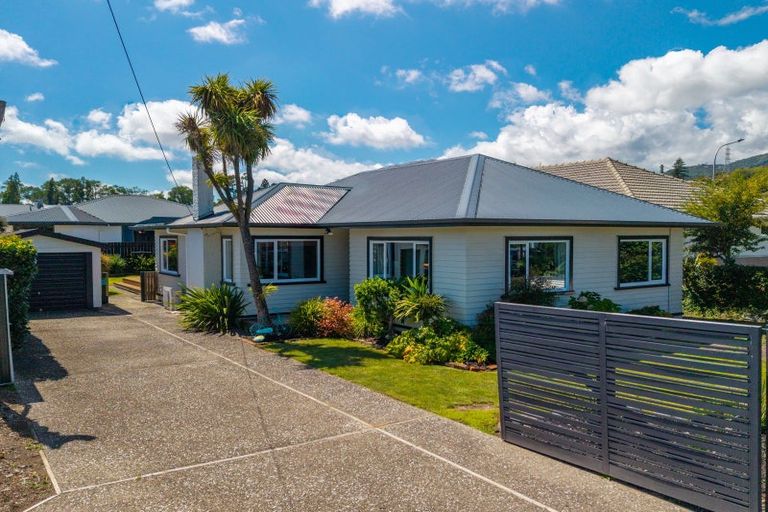 Photo of property in 7 Ranui Road, Stoke, Nelson, 7011