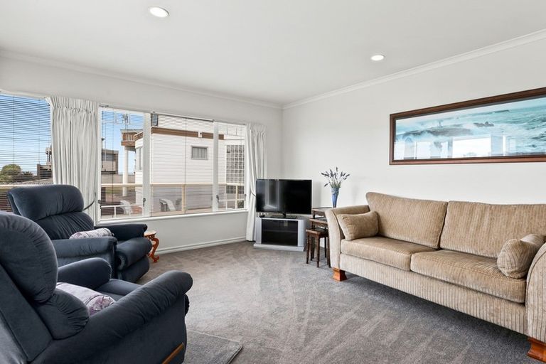 Photo of property in 6a Sunbrae Grove, Mount Maunganui, 3116