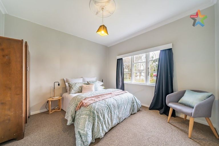 Photo of property in 20 Ludlam Crescent, Woburn, Lower Hutt, 5010