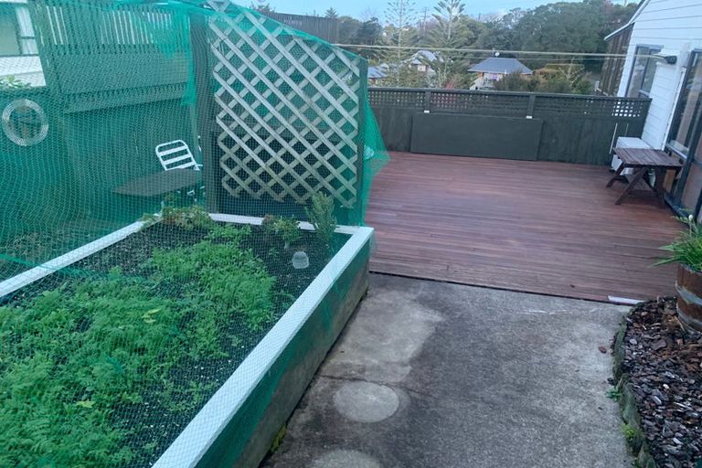 Photo of property in 1/165 Oaktree Avenue, Browns Bay, Auckland, 0630