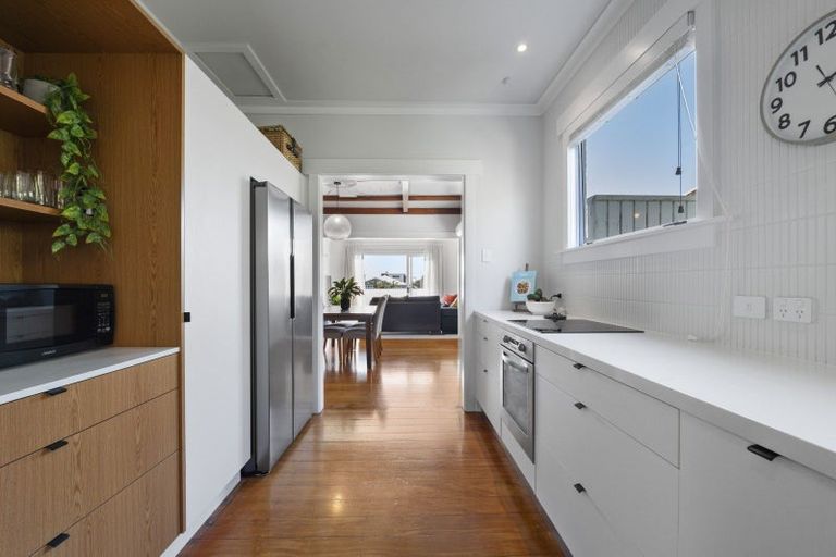 Photo of property in 26 Mclean Street, Strandon, New Plymouth, 4312