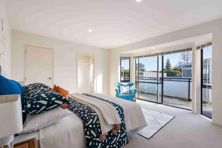 Photo of property in 2/31 Clovelly Road, Bucklands Beach, Auckland, 2012