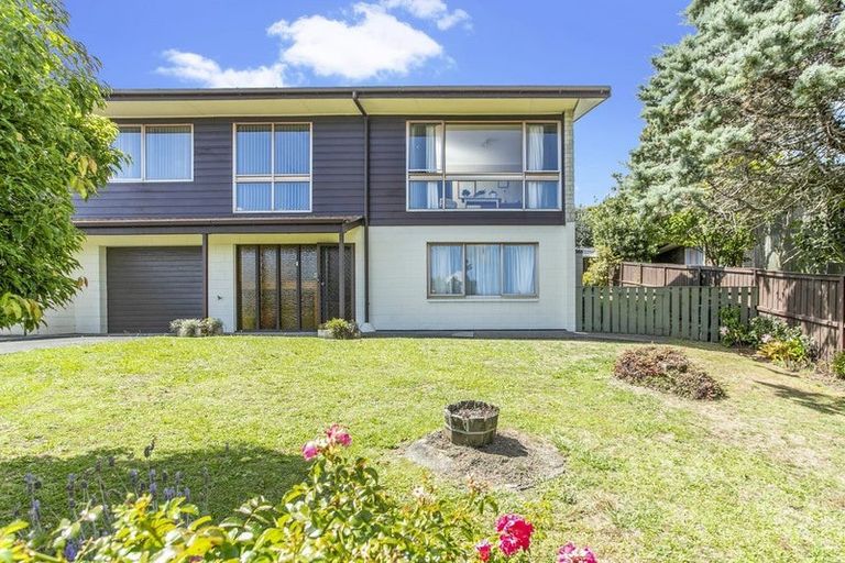 Photo of property in 2/2 Culver Terrace, Howick, Auckland, 2014