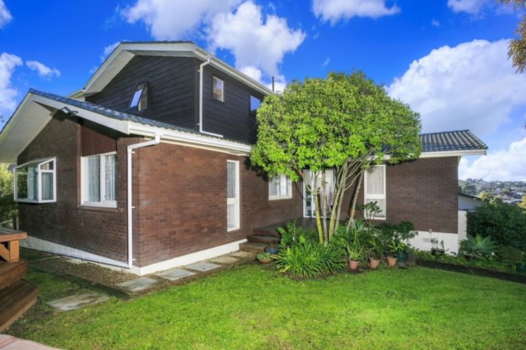 Photo of property in 43 Wyoming Avenue, Murrays Bay, Auckland, 0630