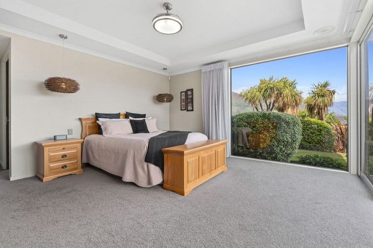 Photo of property in 70 Forest Heights, Wanaka, 9305