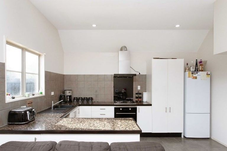 Photo of property in 9g Crohane Place, Addington, Christchurch, 8024