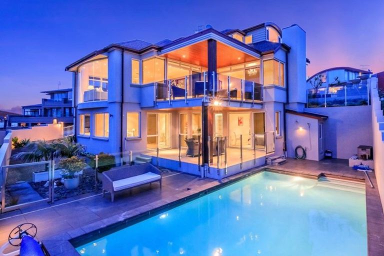 Photo of property in 72 Compass Way, Half Moon Bay, Auckland, 2012