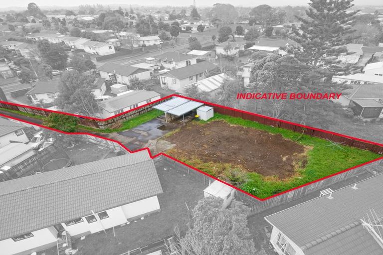 Photo of property in 2/10 Etherton Drive, Weymouth, Auckland, 2103