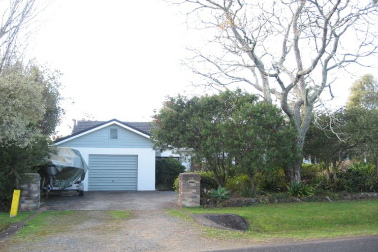 Photo of property in 18 Riverview Road, Kerikeri, 0230