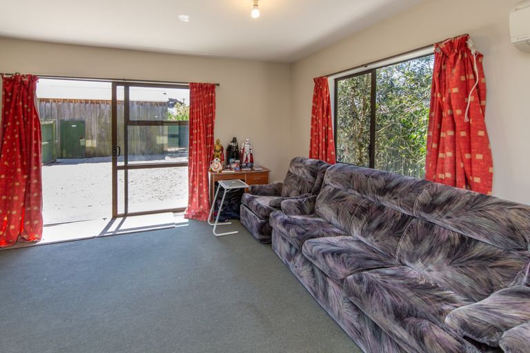Photo of property in 51a Shackleton Street, New Brighton, Christchurch, 8061