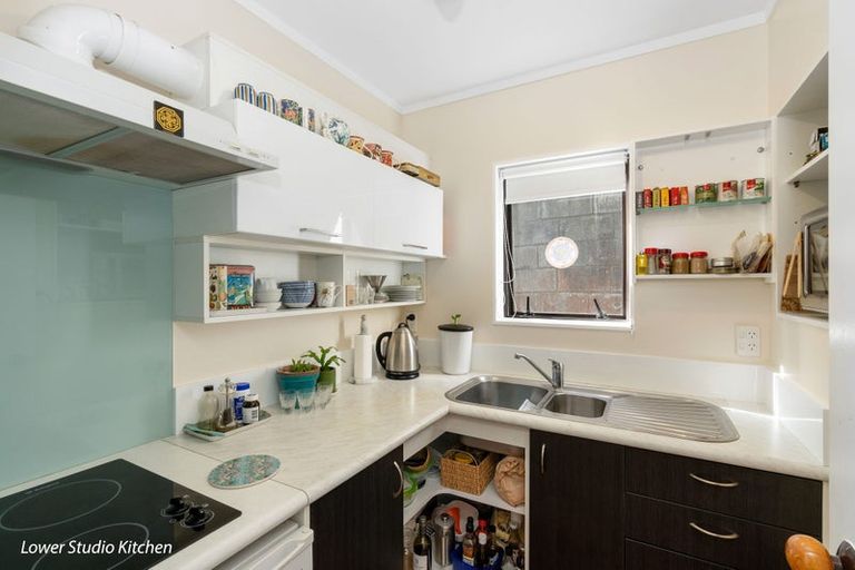 Photo of property in 136 The Parade, Paekakariki, 5034
