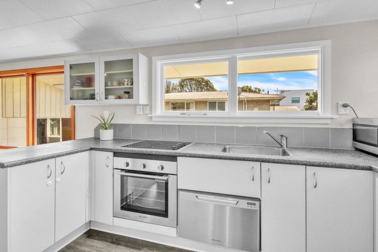 Photo of property in 34 Fenhall Street, Russley, Christchurch, 8042