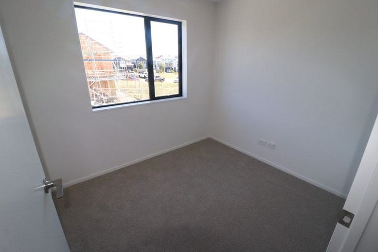 Photo of property in 4 Autumn Blaze Street, Hobsonville, Auckland, 0616