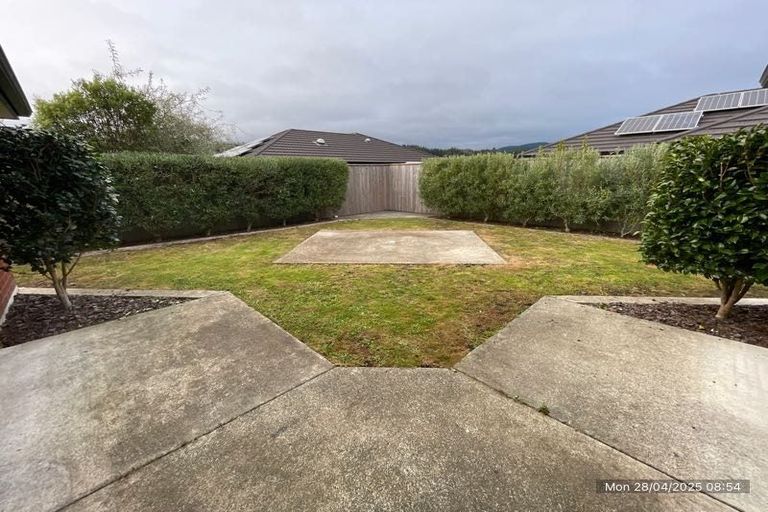 Photo of property in 58 Sunstone Crescent, Brown Owl, Upper Hutt, 5018