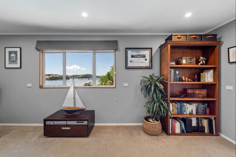 Photo of property in 8 Martin Road, Matakana, Warkworth, 0985