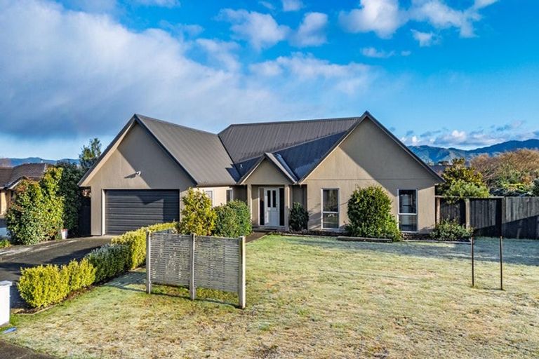 Photo of property in 23 Carrington Drive, Carterton, 5713
