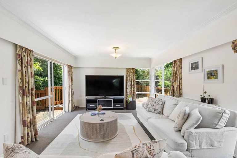 Photo of property in 22 Wyoming Avenue, Murrays Bay, Auckland, 0630