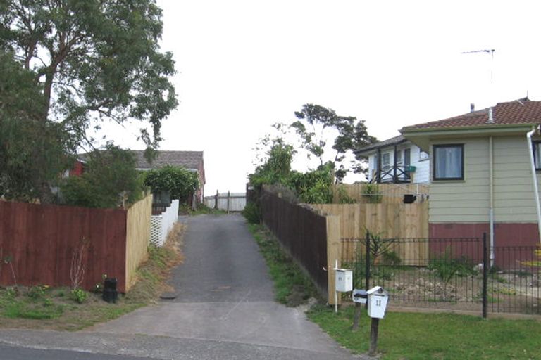 Photo of property in 15 Landsdale Place, Massey, Auckland, 0614