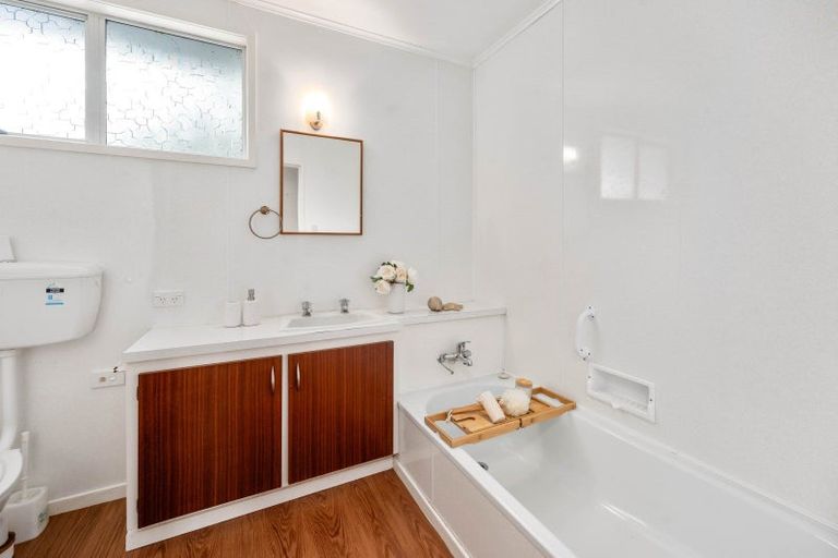 Photo of property in 8 Kensington Place, Richmond Heights, Taupo, 3330