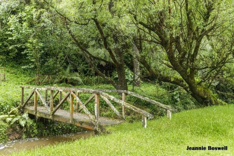 Photo of property in 169 Moonshine Valley Road, Aokautere, Palmerston North, 4471