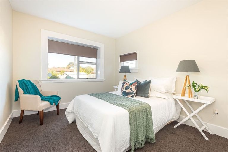 Photo of property in 17 Ensors Road, Opawa, Christchurch, 8023