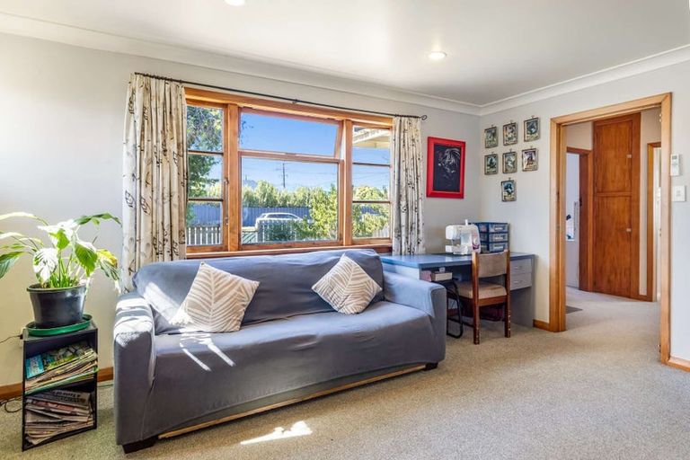 Photo of property in 44 Mckenzie Street, Levin, 5510