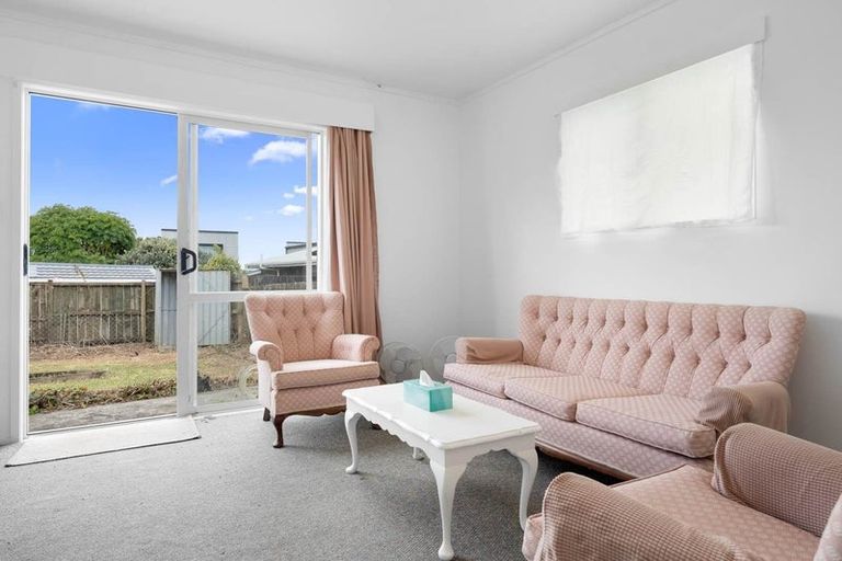 Photo of property in 674 Pakuranga Road, Howick, Auckland, 2010