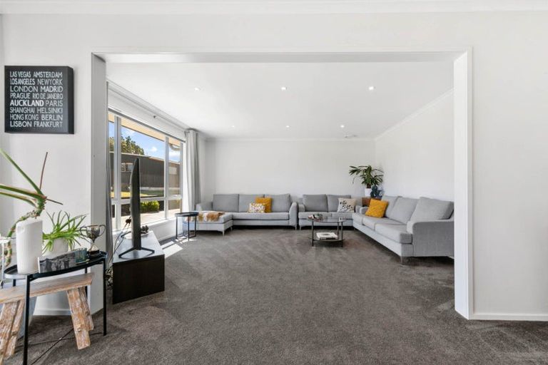 Photo of property in 9 Fitzgerald Road, Drury, 2113