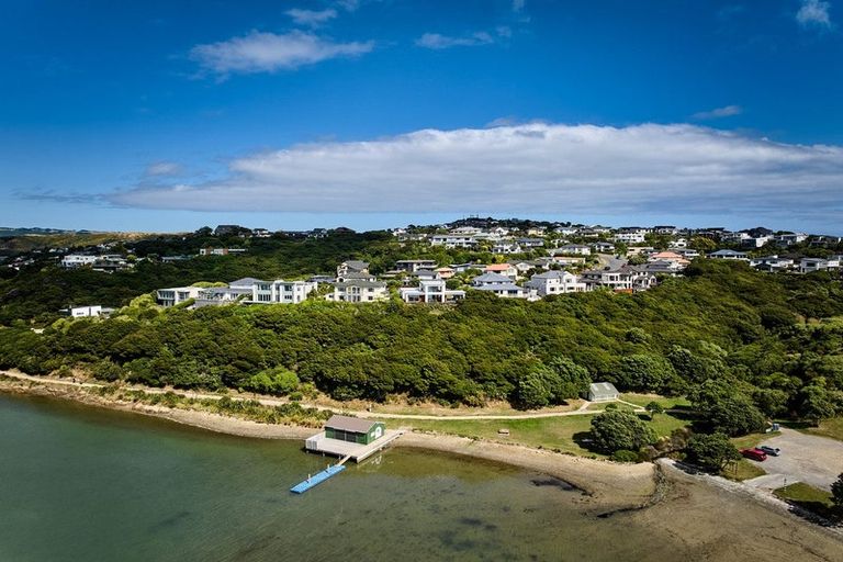 Photo of property in 31 Pendennis Point, Camborne, Porirua, 5026