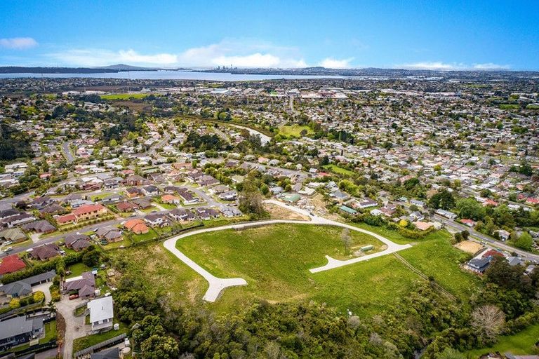 Photo of property in 26a Tiriwa Drive, Massey, Auckland, 0614