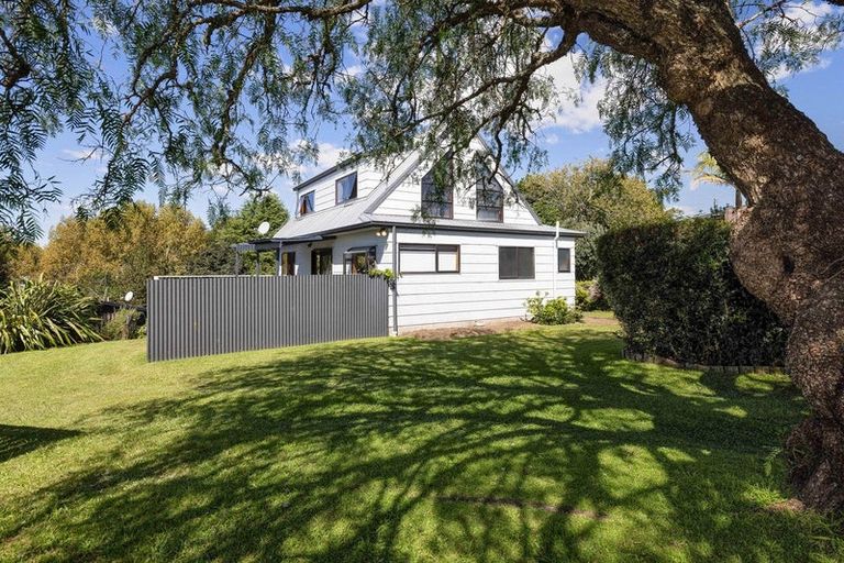 Photo of property in 12 Nettlingham Place, Te Puke, 3119