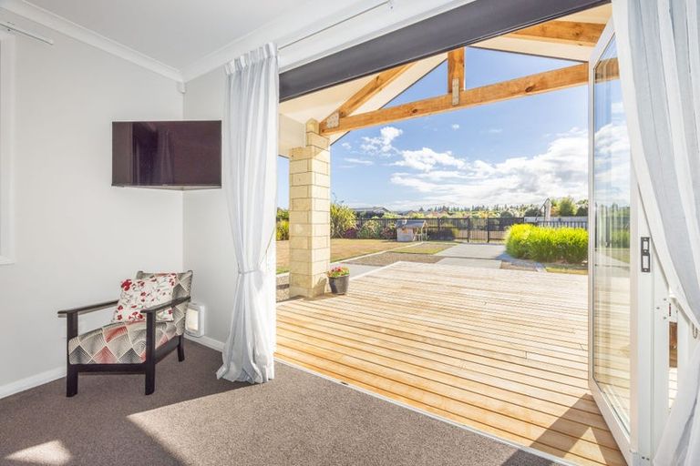 Photo of property in 17 Margot Lane, Matangi, Hamilton, 3283